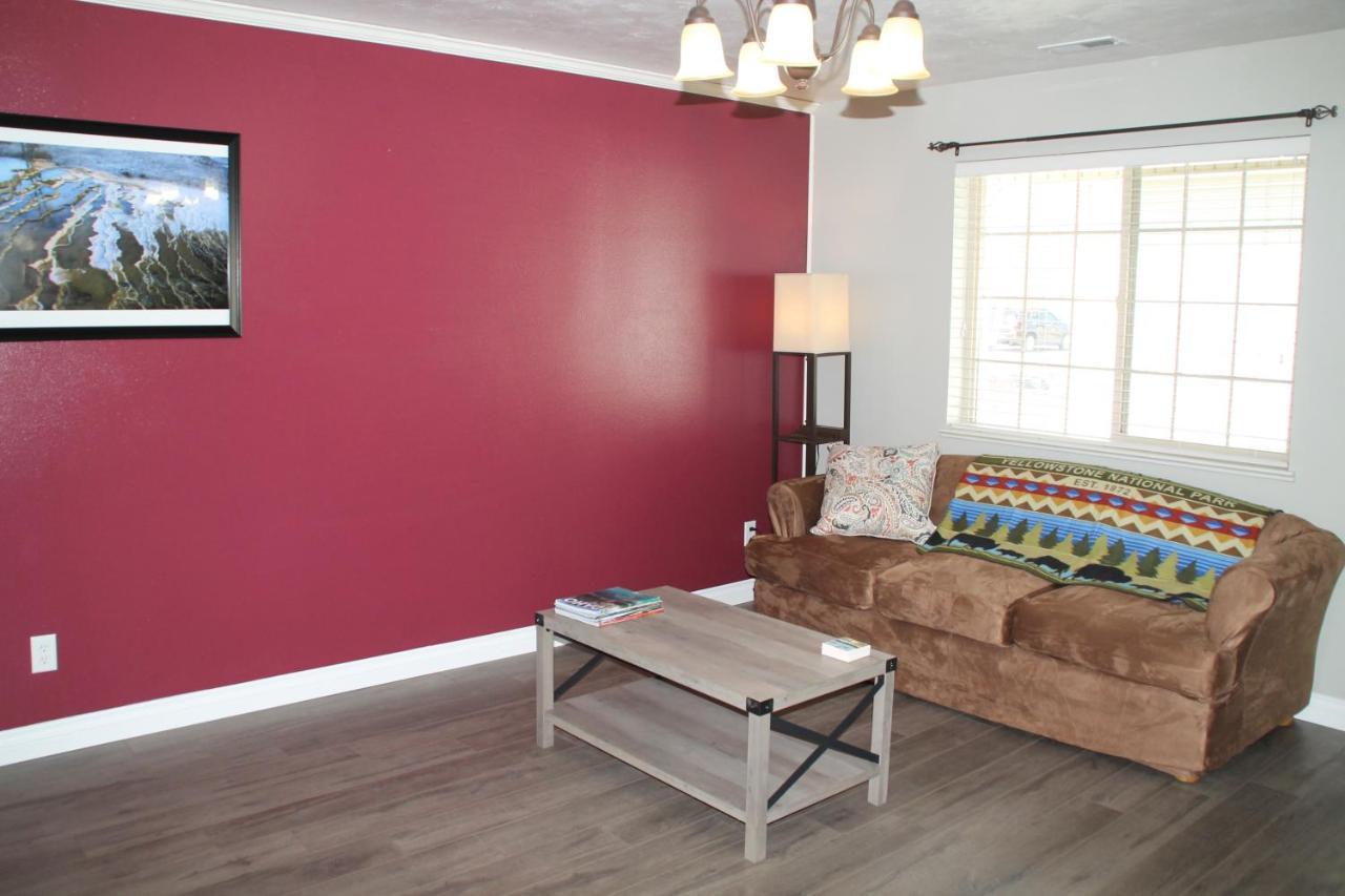 3 Queen Beds, 1 Twin Bed, 2 Rooms, 1 And A Half Bath, Self Check-In, Flexcation Equipped Idaho Falls Exterior foto